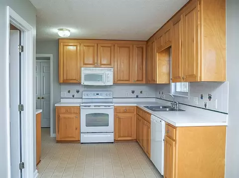 6100 Walnut Glen Dr, Willow Spring, NC 27592 photo 2