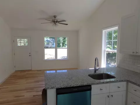 40 Eli Ct, Roxboro, NC 27573 photo 4