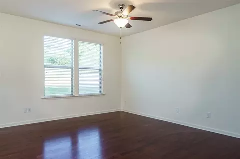 1005 Flagler St, Durham, NC 27713 photo 3