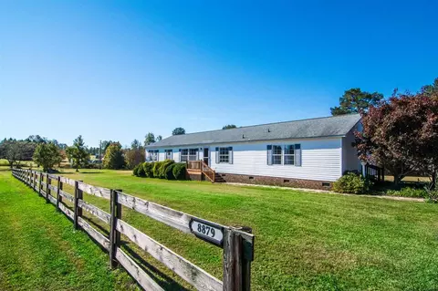 8879 Flower Hill Rd, Middlesex, NC 27557 photo 2