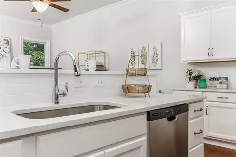 357 Ashton Ridge Ln, Cary, NC 27513 photo 9