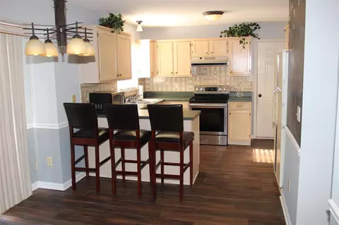 904 Reflection Ct, Raleigh, NC 27610 photo 6