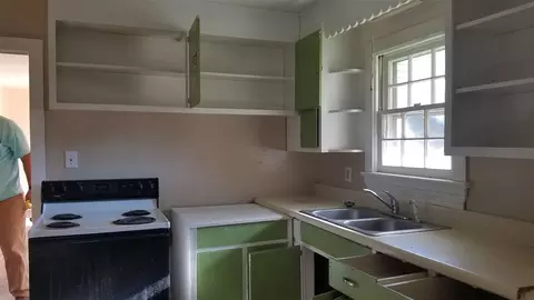 205 E Morgan St, Benson, NC 27504 photo 6