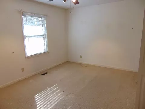 105 Raindrop Cir, Durham, NC 27712 photo 12