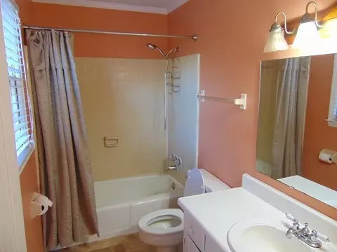 105 Raindrop Cir, Durham, NC 27712 photo 17
