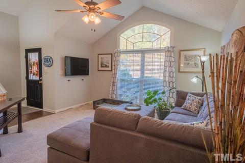 5012 Rolling Meadows Dr, Durham, NC 27703 photo 3