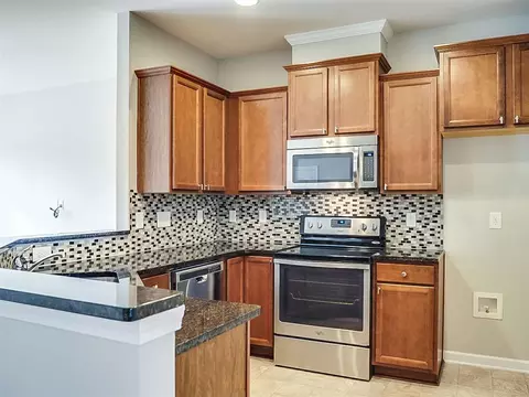 538 Denhoff Dr, Cary, NC 27519 photo 2