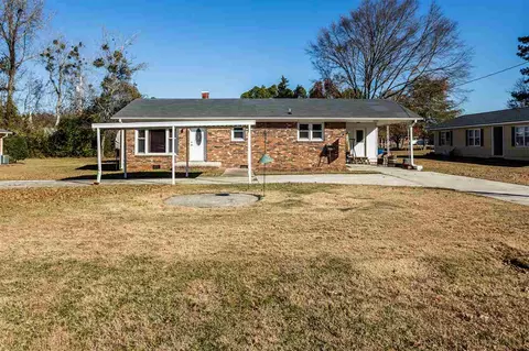107 E Heath Ave, Smithfield, NC 27577 photo 1