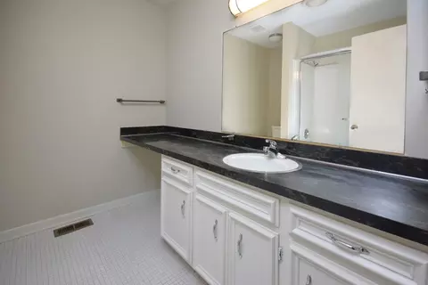 10 Glenmore Dr, Durham, NC 27707 photo 20