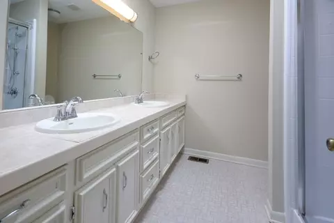 10 Glenmore Dr, Durham, NC 27707 photo 23