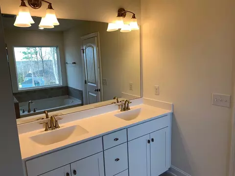 70 Cliffview Dr, Garner, NC 27529 photo 4