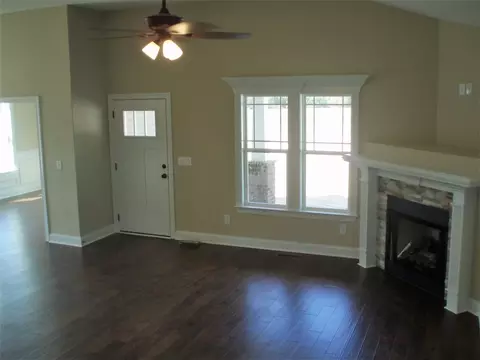 859 W Main St, Benson, NC 27504 photo 7