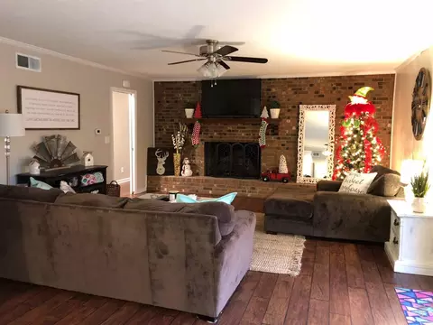 805 E Morris Cir, Dunn, NC 28334 photo 7