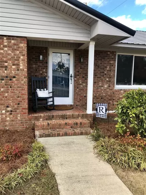 805 E Morris Cir, Dunn, NC 28334 photo 2
