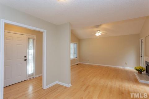 4107 Beechnut Ln, Durham, NC 27707 photo 2