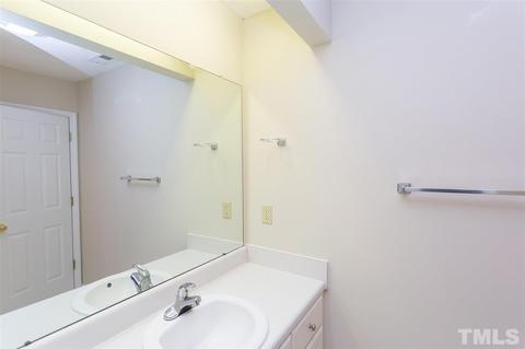 4107 Beechnut Ln, Durham, NC 27707 photo 17