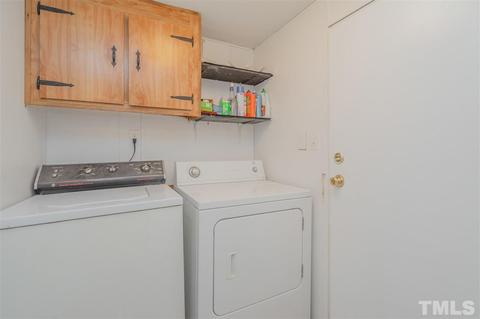 2413 Skyline Dr, Garner, NC 27529 photo 9