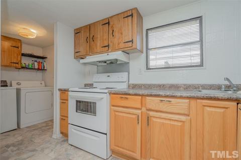 2413 Skyline Dr, Garner, NC 27529 photo 5