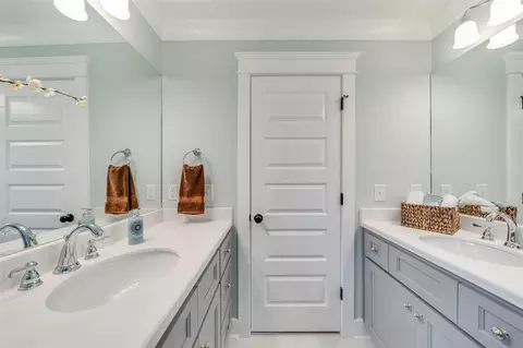 110 E Lavender Ave, Durham, NC 27704 photo 20
