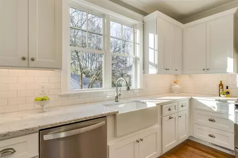 110 E Lavender Ave, Durham, NC 27704 photo 9