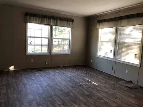 196 Rowe Rd, Macon, NC 27551 photo 2