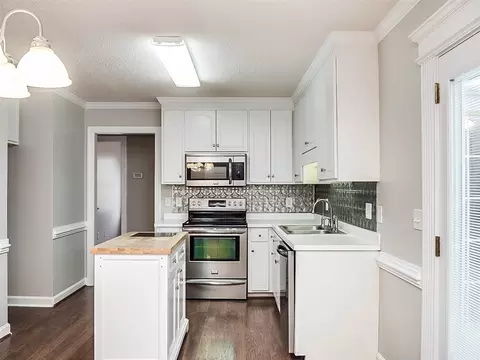 105 Mitchell Ave, Clayton, NC 27520 photo 3