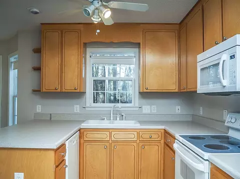 209 Sweet Pea Ln, Willow Spring, NC 27592 photo 2