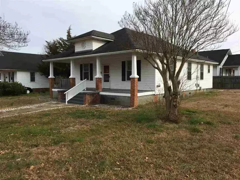 307 S 18th St, Erwin, NC 28339 photo 1