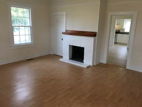 307 S 18th St, Erwin, NC 28339 photo 4