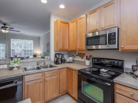 7855 Silverthread Ln, Raleigh, NC 27617 photo 5