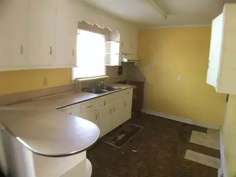 708 Carver St, Durham, NC 27704 photo 6
