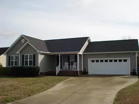102 Bishop Ln, Dunn, NC 28334 photo 1