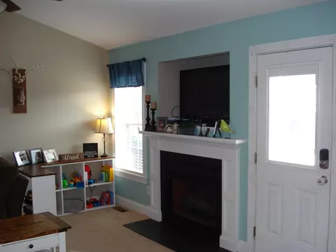 102 Bishop Ln, Dunn, NC 28334 photo 3
