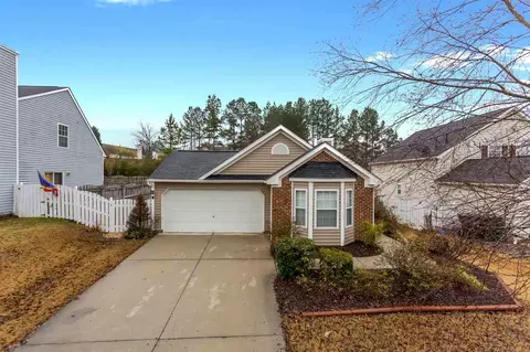4621 Dolwick Dr, Durham, NC 27713 photo 2