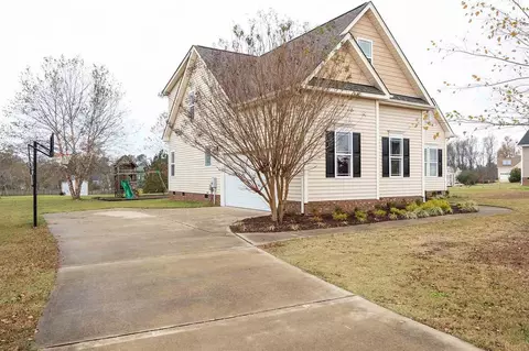 7736 Pegram St, Willow Spring, NC 27592 photo 2