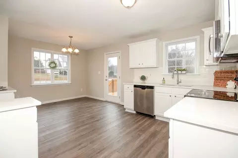 19 Silver Stirrup Ct, Willow Spring, NC 27592 photo 5