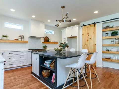 322 Gray Ave, Durham, NC 27701 photo 5