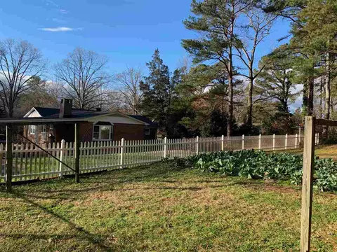 6419 Amhurst Rd, Durham, NC 27713 photo 4