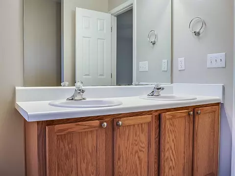 9 Hidden Meadow Ct, Durham, NC 27704 photo 4