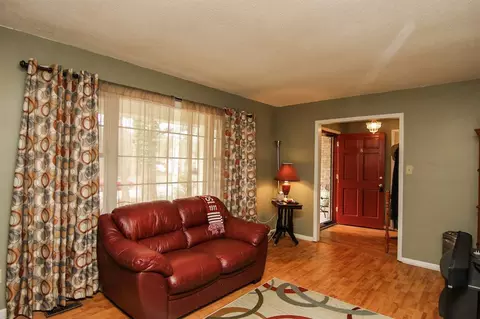 8 Cedar Dr, Smithfield, NC 27577 photo 5