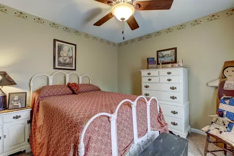207 Lansing Dr, Benson, NC 27504 photo 17