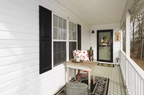207 Lansing Dr, Benson, NC 27504 photo 4