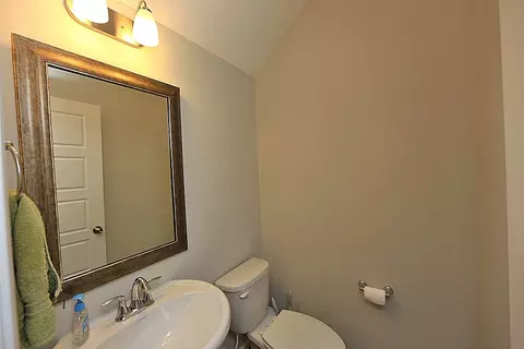 1218 Metropolitan Dr, Durham, NC 27713 photo 8