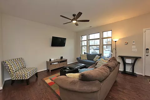 1218 Metropolitan Dr, Durham, NC 27713 photo 4
