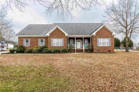 40 Powell Dr, Smithfield, NC 27577 photo 1
