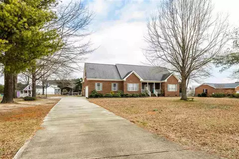 40 Powell Dr, Smithfield, NC 27577 photo 2
