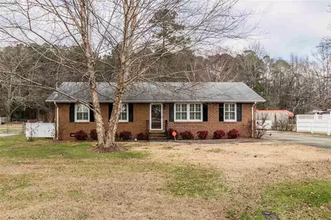 102 Delano St, Dunn, NC 28334 photo 1