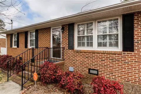 102 Delano St, Dunn, NC 28334 photo 2
