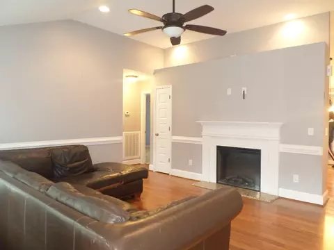 722 Peyton Ave, Durham, NC 27703 photo 3