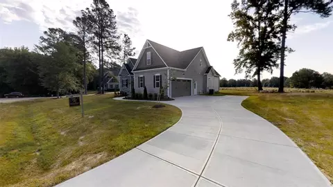 2916 Maple Pointe Dr, Wendell, NC 27591 photo 3